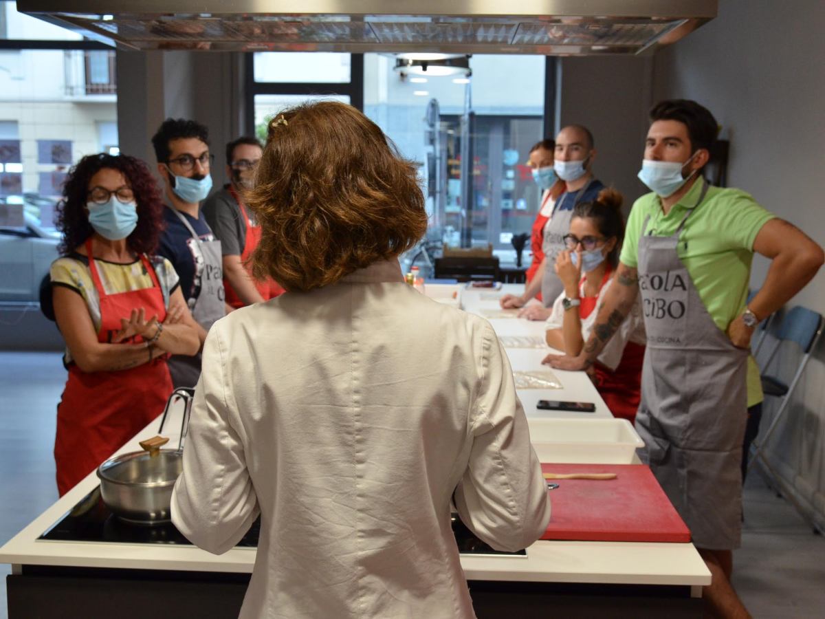 Parola al Cibo, la scuola di cucina che non ti&nbsp;aspetti